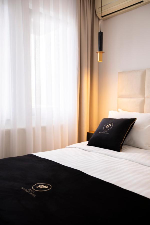 Plaza Boutique Hotel Priştine Dış mekan fotoğraf
