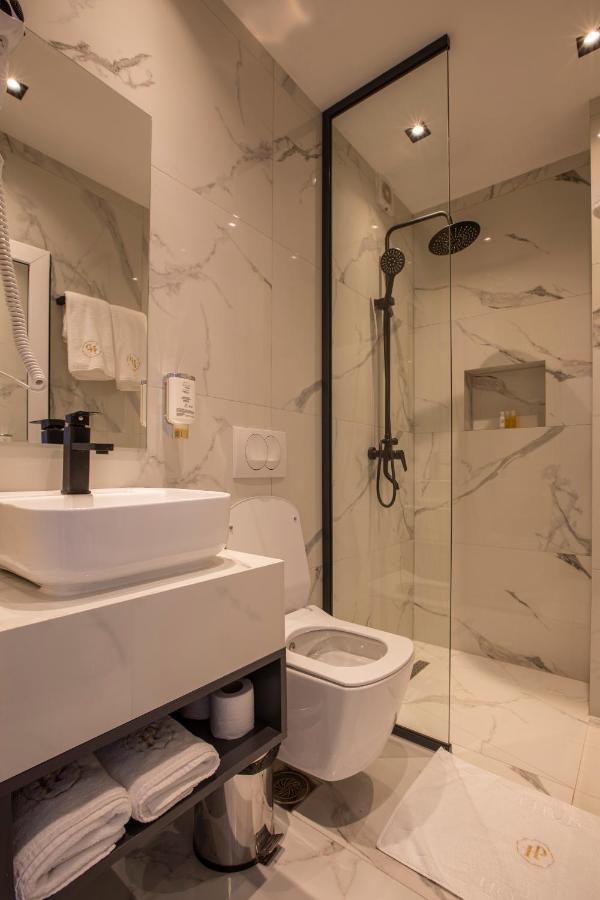 Plaza Boutique Hotel Priştine Dış mekan fotoğraf