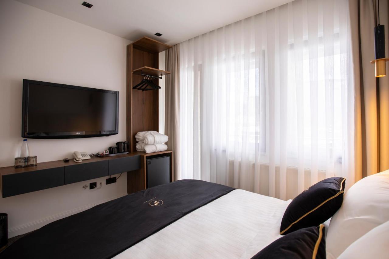 Plaza Boutique Hotel Priştine Dış mekan fotoğraf
